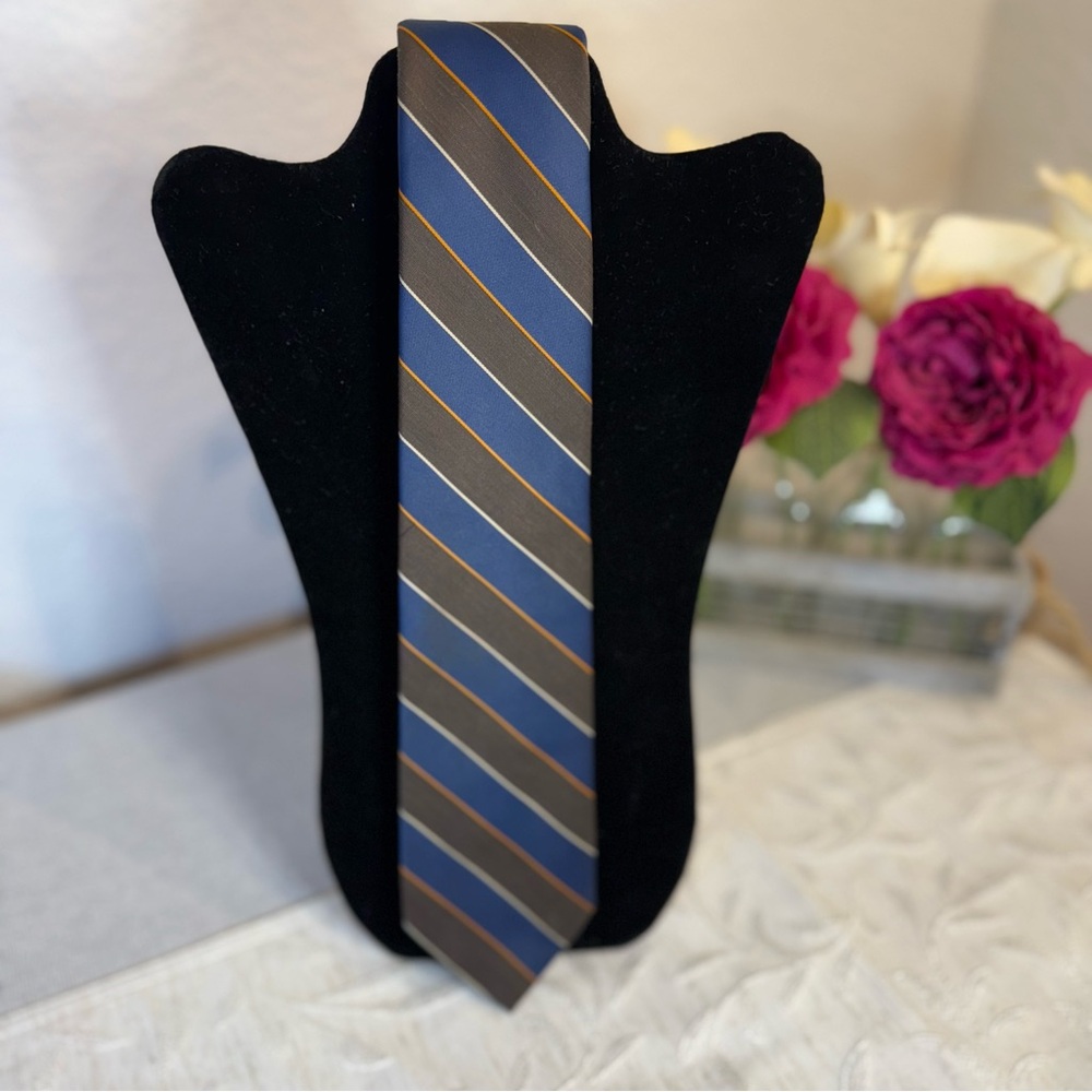 Men’s Carnegie Vintage Tie, Repp Stripes. 1960’s -‎ 1970’s. Blue, Brown Orange